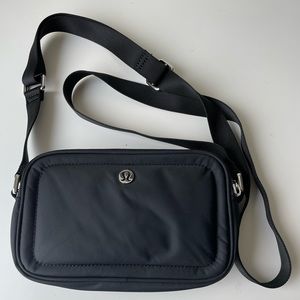 Lululemon Crossbody Camera Bag 2L
